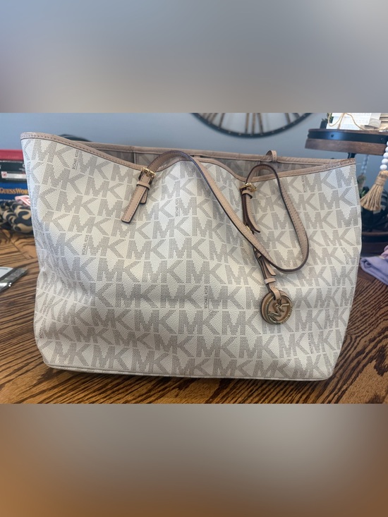Michael Kors Handbags - Michael Kors Vanilla Jet Set Travel Signature MK Tote Bag